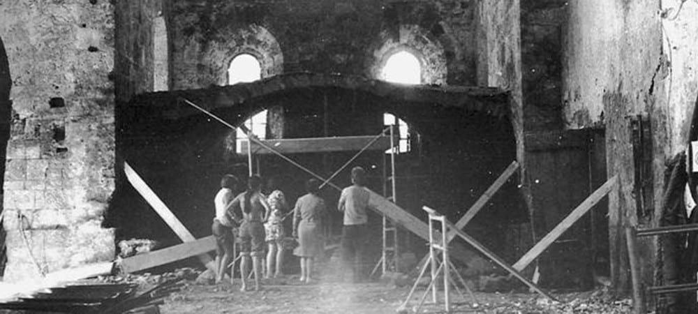 Chantier de jeunes à l'abbaye de Boscodon