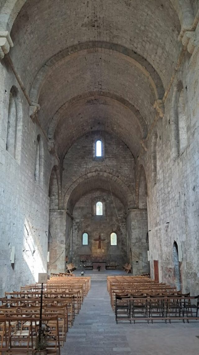 📆 Plus que 10 jours pour profiter du cloître, de la muséographie et de l'exposition de Christoff Baron avant la fermeture pour l'hiver ✨