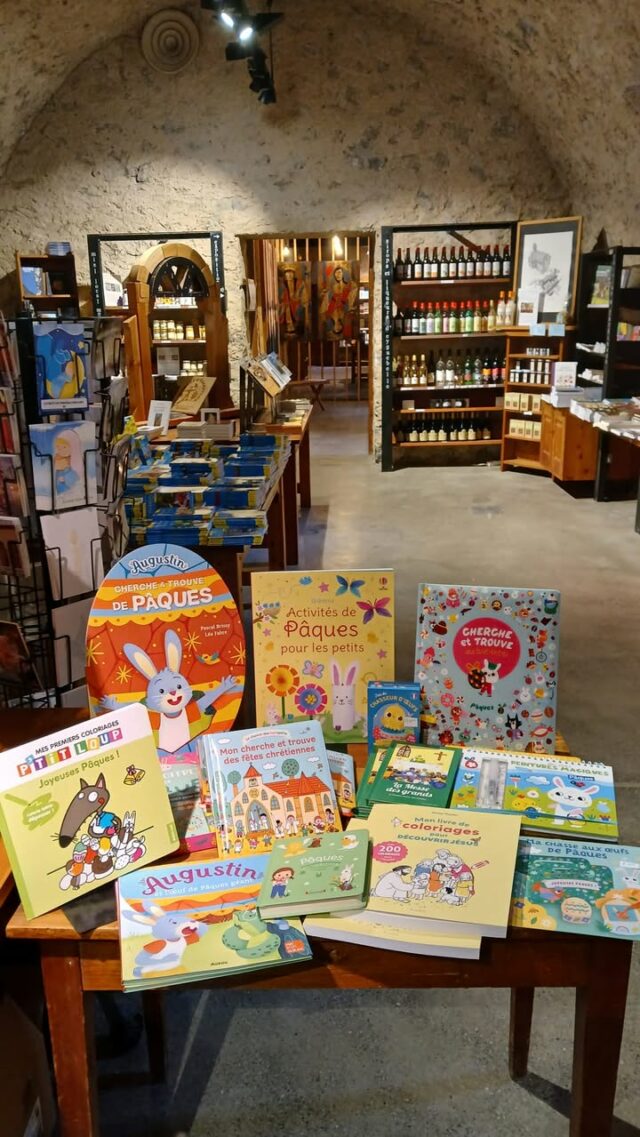 A la librairie-boutique de l'Abbaye de Boscodon, il y en a pour tous les âges...
