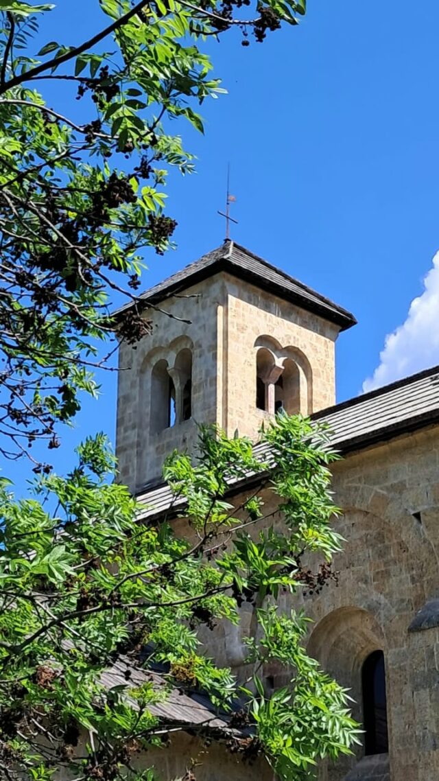 Besoin de calme, de sérénité et... de frais ? L'abbaye de Boscodon est actuellement l'endroit idéal 😉
Nous vous accueillons tous les jours dès 9h30.
