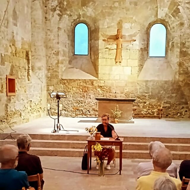 👩‍⚕️ Conférence du docteur Claire Fourcade sur "La fin de vie : les enjeux du débat", ce soir à l' #abbayedeboscodon .

#crots #embrun #embrunais #embruntourisme #serreponcon #boscodon #hautesalpes #hautesalpes05 #hautesalpestourisme #findevie #soinspalliatifs