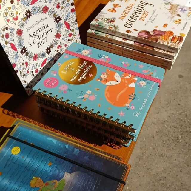[BOUTIQUE] 🗓 Avez-vous déjà acheté votre agenda pour 2027 ? Non ! Parce que nous vous en proposons sur plusieurs thèmes 😉
➡️ A retrouver à la boutique-librairie de l'abbaye.

@boscodonabbaye05 #abbayedeboscodon #serreponcon #embrun #hautesalpes #agenda2027