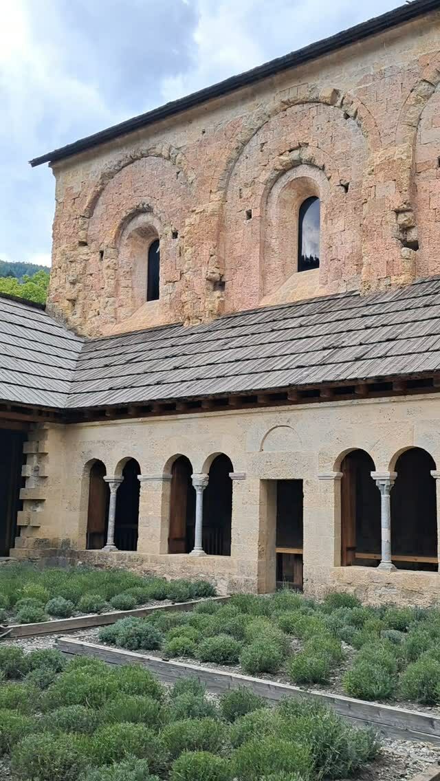 @boscodonabbaye05 #abbayedeboscodon #serreponcon #embrun #hautesalpestourisme #hautesalpes