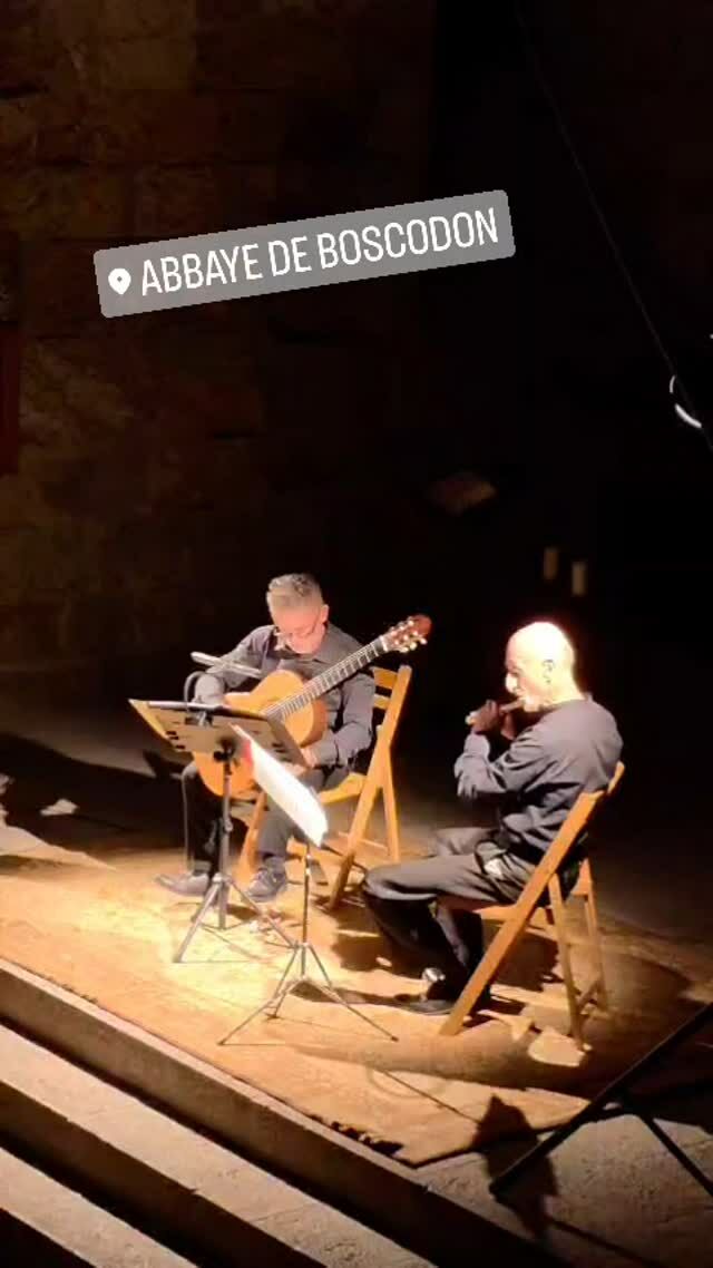 #crots #embrun #embrunais #embruntourisme #serreponcon #boscodon #hautesalpes #hautesalpes05 #hautesalpestourisme #abbaye #recital #flute #guitare